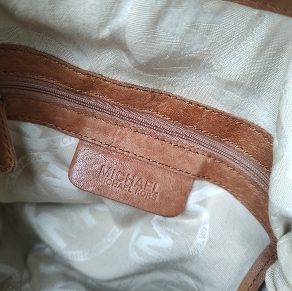 Michael Michael Kors Leather Bag - Picture 4 of 7